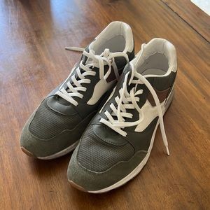 ZARA mens athletic shoes. Size 45.